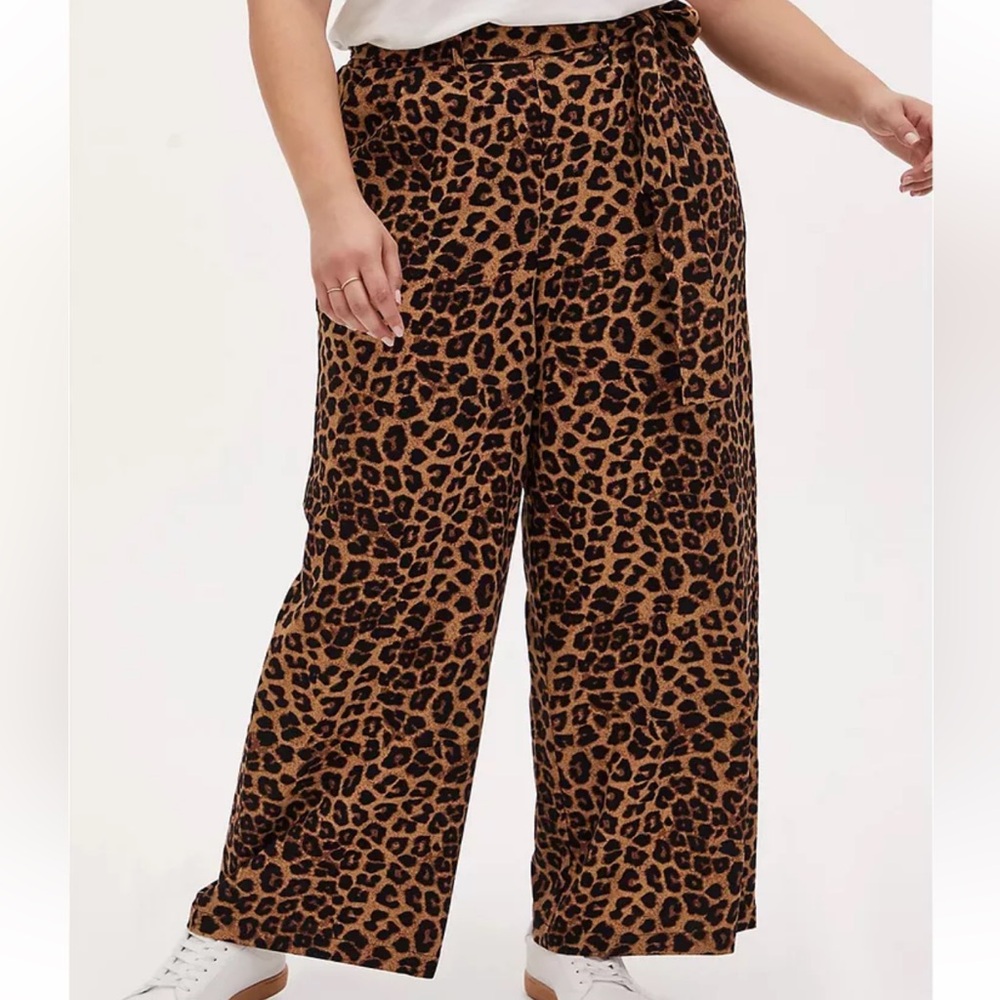 Torrid Leopard Crepe Self Tie Wide Leg Pant Stretchy Size 3